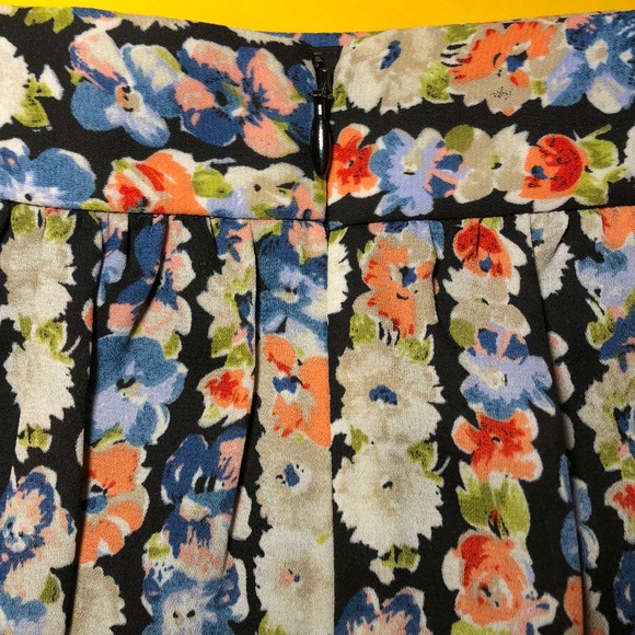 J.CREW floral print pleated mini skirt - Picture 4 of 8